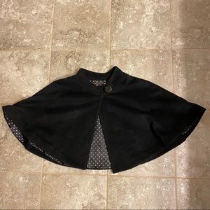 Short wool shawl